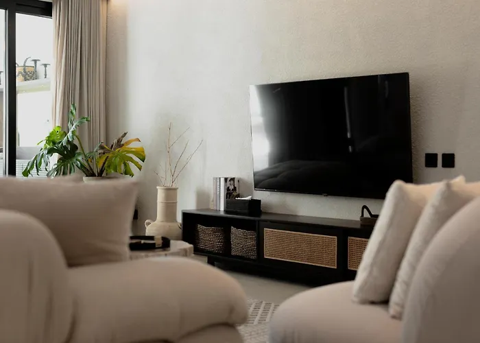 Stunning 3br Pool Hampton Iii In Pererenan Villa Canggu